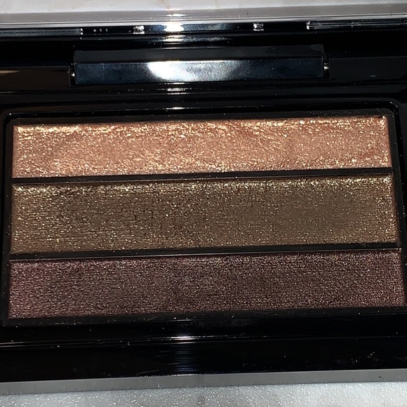 Collective Chic Veluxe Pearlfushion Shadow Trio Palette - Picture 5 of 15